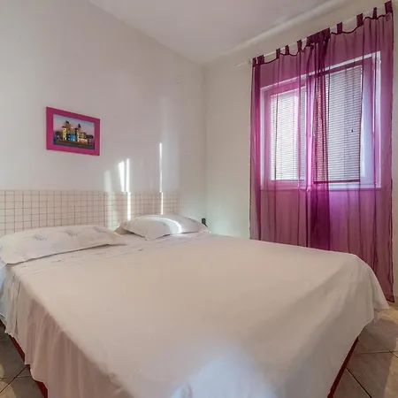 Grgur 3* Trogir