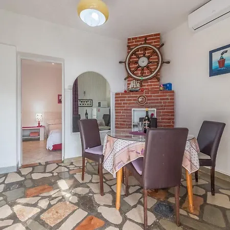 Grgur 3* Trogir